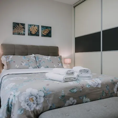 Pleasure ι Apartment *